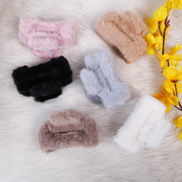 Soft Faux Fur Hair Claw Clip for Women Random Colors