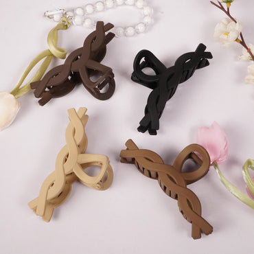 Matte Twist Hair Claw Clip Random Colors (one Piece )