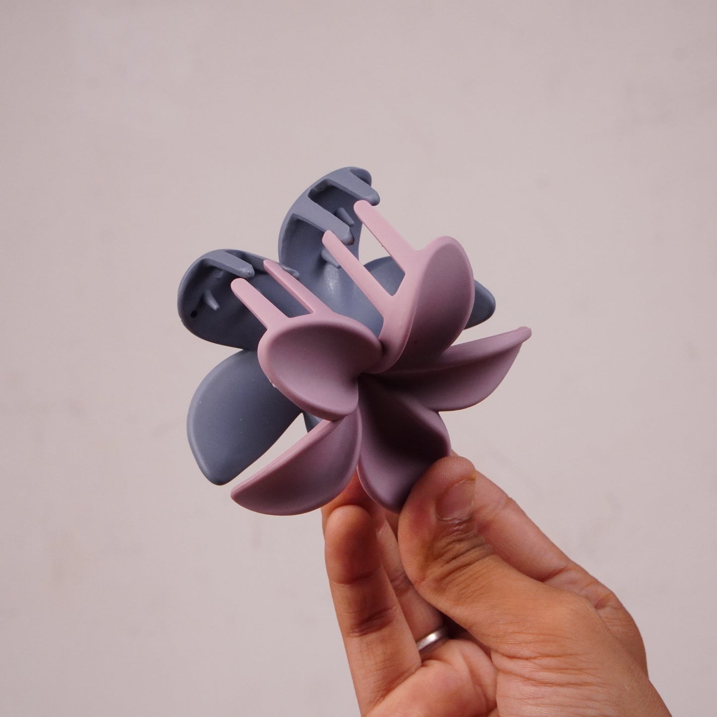 Elegant Plumeria Flower Hair Claw Clip Random Colors