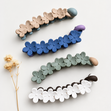 Floral Claw Hair Clips for Women & Girls – Aesthetic Flower Hair Accessories Random Color (one Piece )