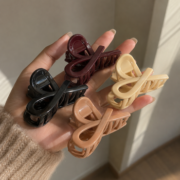 Minimalist Bow Hair Claw Clip – Chic Everyday Elegance Random Colors