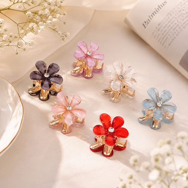 Pearl Blossom Mini Hair Claw Clip Random Color (one Piece )