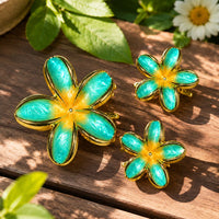 Turquoise Flower Hair Clips Set – Elegant Gold-Tone Floral Enamel Hair Random Color (one Piece )