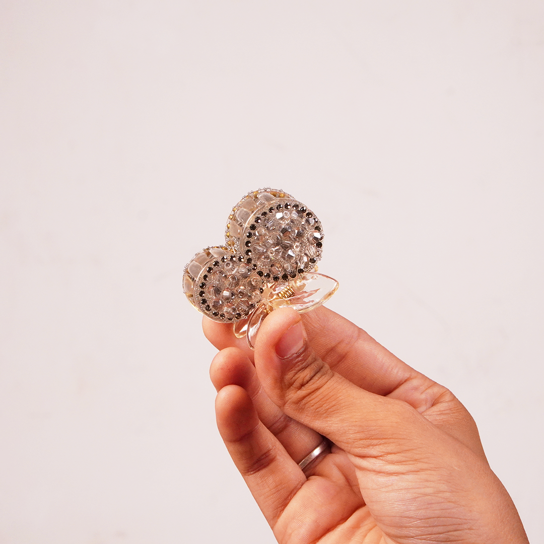 Apple shape  Crystal Luxe Mini Hair Claw Clip Random Color (one Piece )