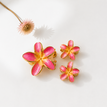 Pink Enamel Flower Hair Clips – Elegant Gold Floral Hair Accessories Random Color (one piece )