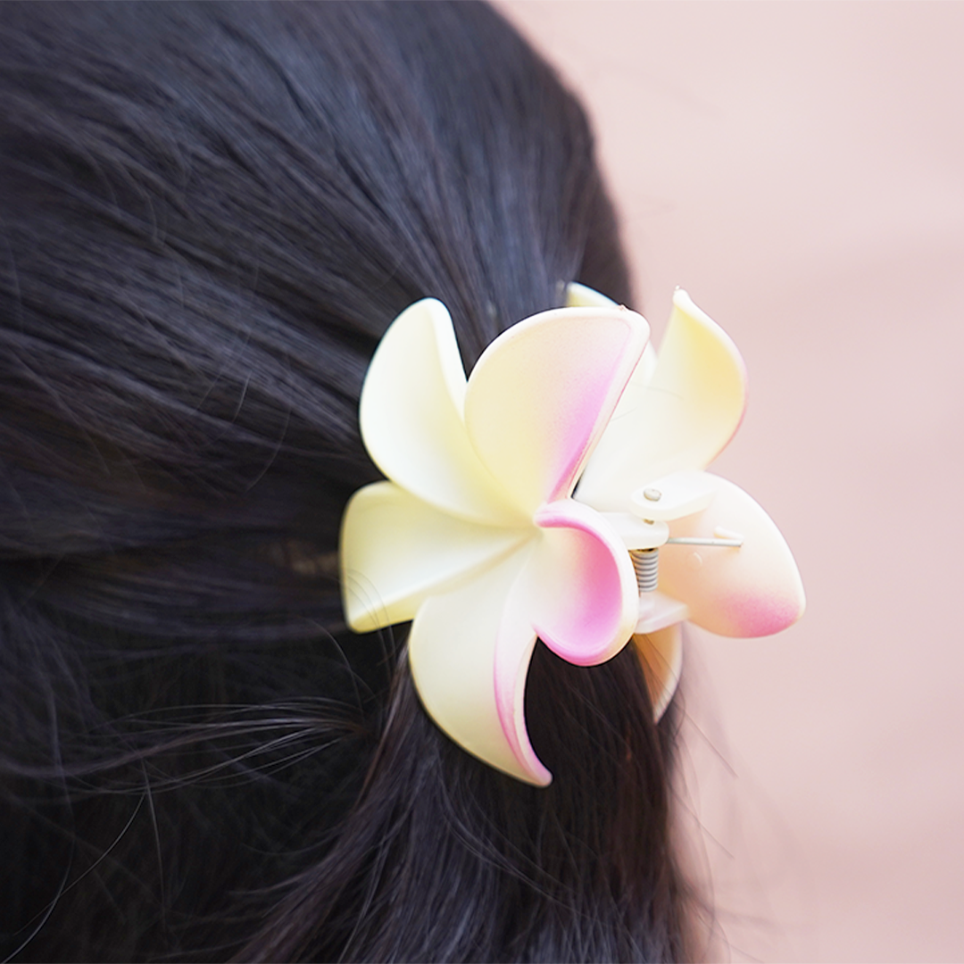 Tropical Blossom Flower Hair Claw Clip – Cute Floral Hold for Effortle Random Color (one Piece )