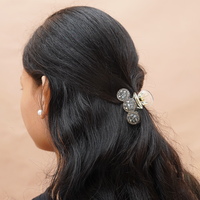 Crystal Triple Bloom Hair Claw Clip – Elegant Sparkle for Everyday Glam