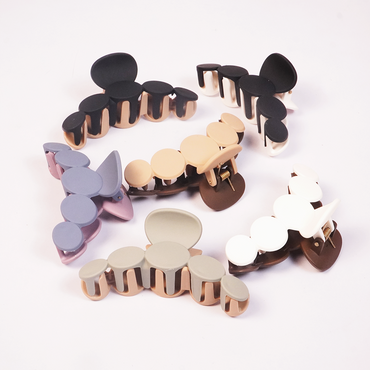 Mono Dot Hair Claw Clip Random color( one piece )