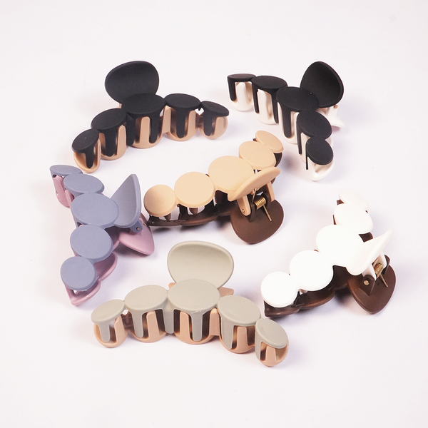 Mono Dot Hair Claw Clip