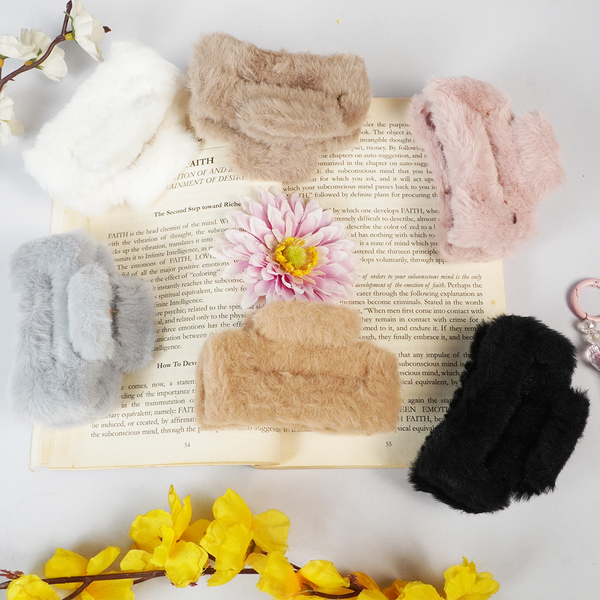 Soft Faux Fur Hair Claw Clip for Women Random Colors