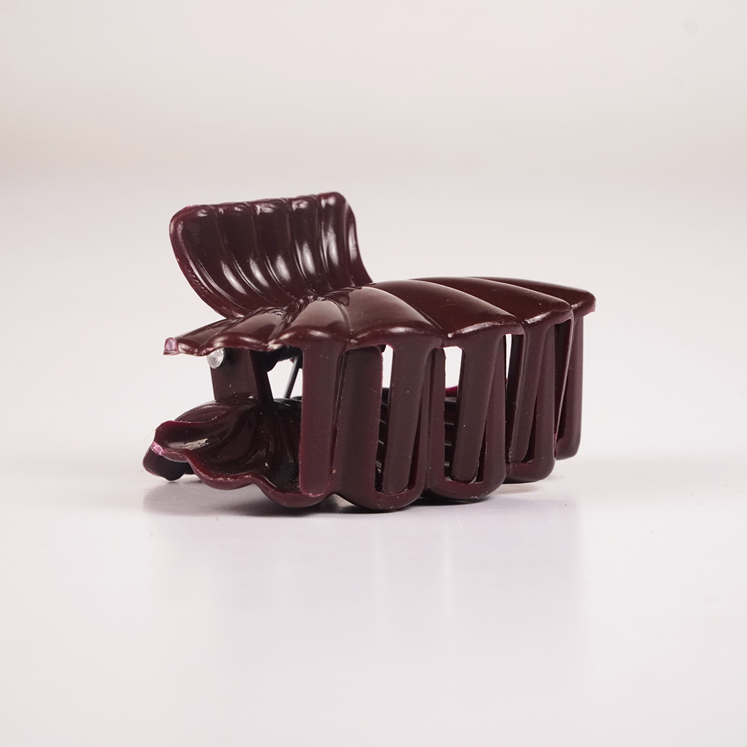 Velvet Shell Hair Claw Clip