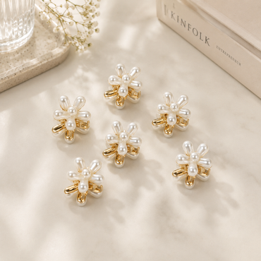 Luminous Pearl & Gold Floral Mini Hair Clip Set Random Color (one Piece )