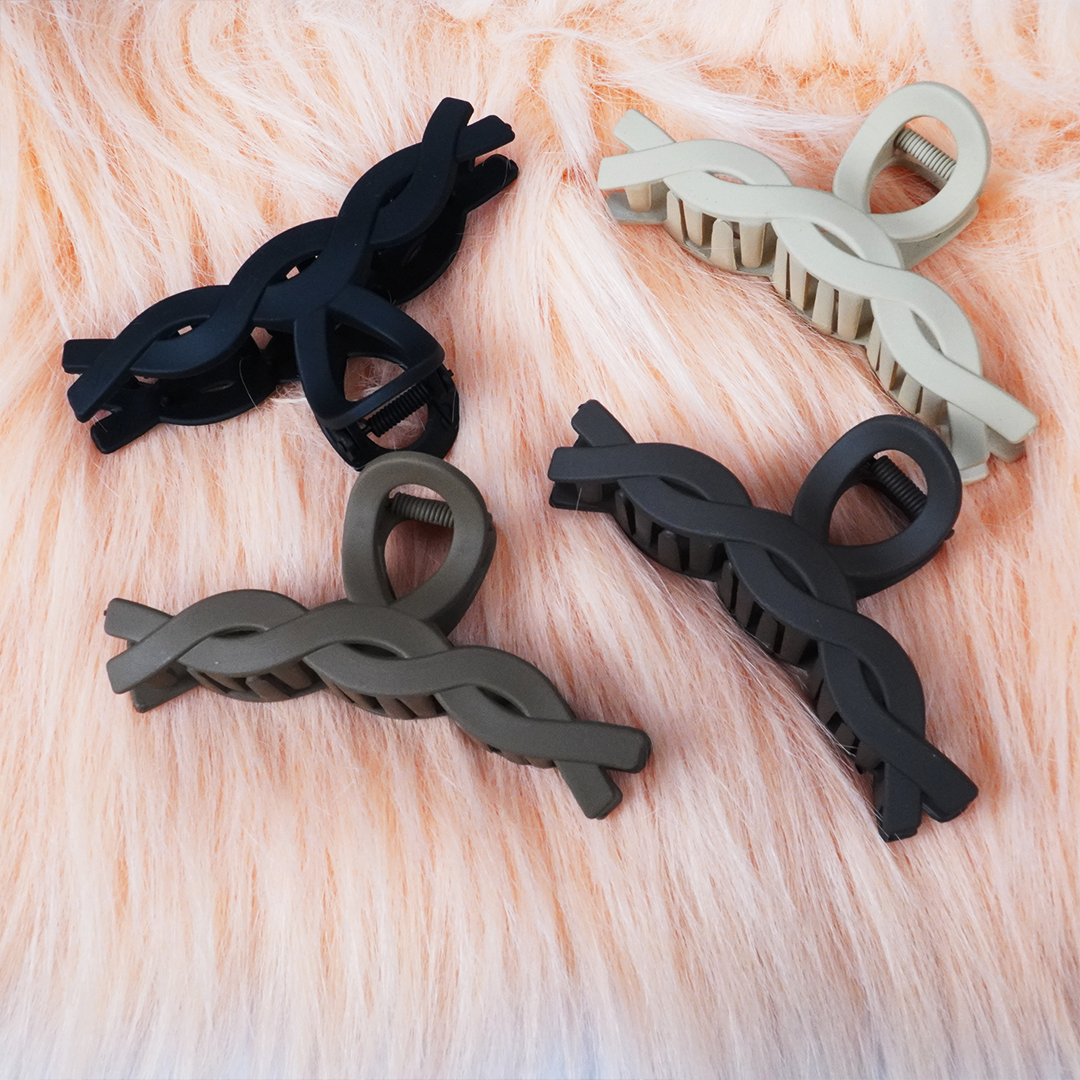 Matte Twist Hair Claw Clip