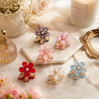 Pearl Blossom Mini Hair Claw Clip Random Color (one Piece )