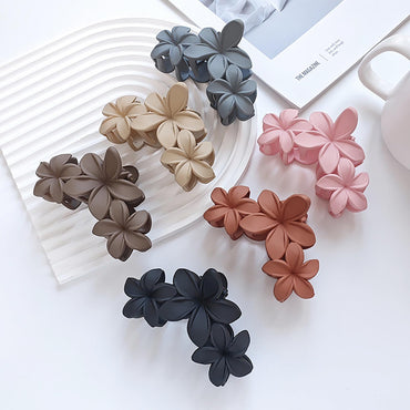 Matte Blossom Hair Claw Clip Random Color (one Piece )
