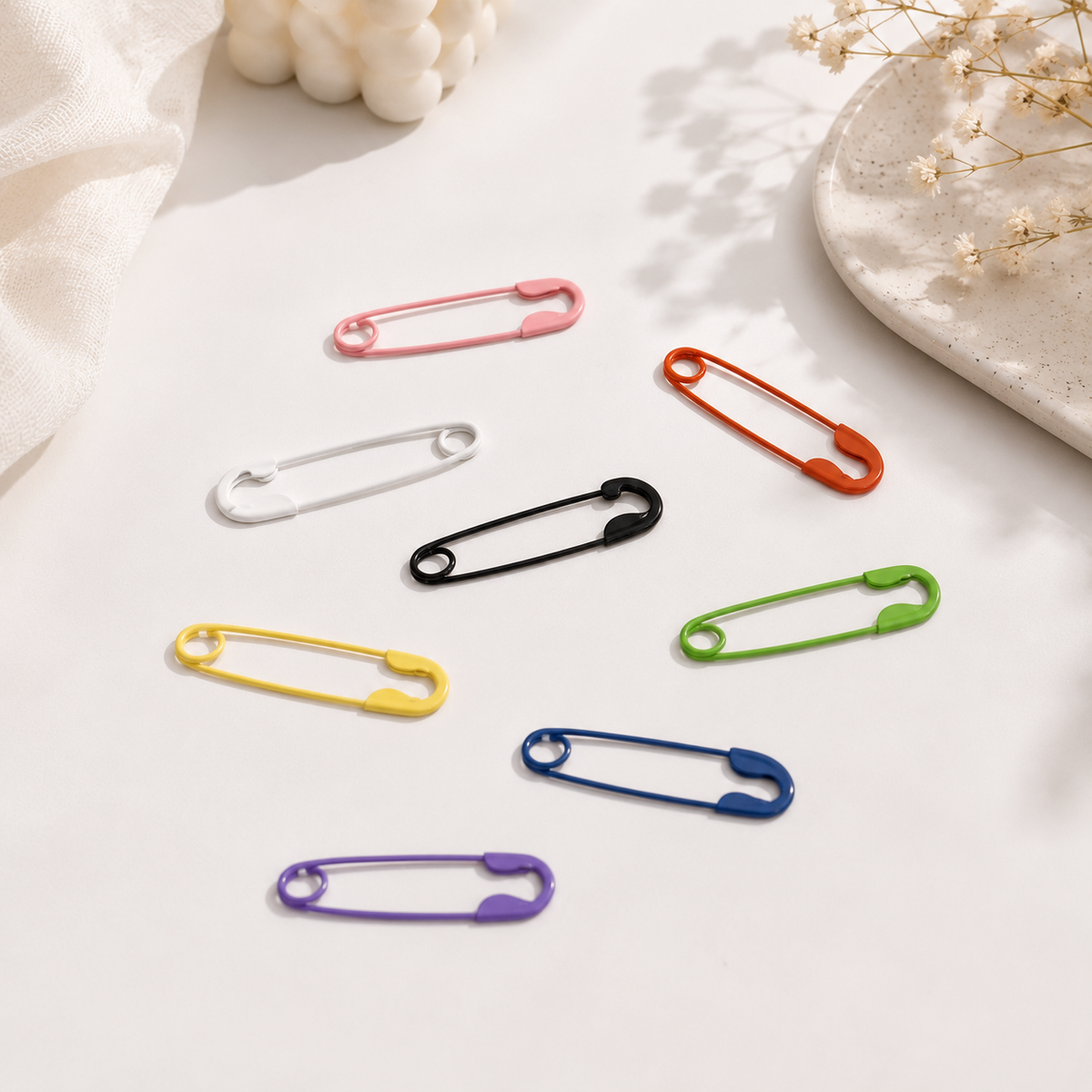 Oversized Safety Pin Hair Clip .Random Color (one Piece )