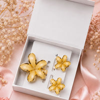 Yellow Flower Hair Clips – Elegant Gold Floral Hair Accessories Random Color(one piece )