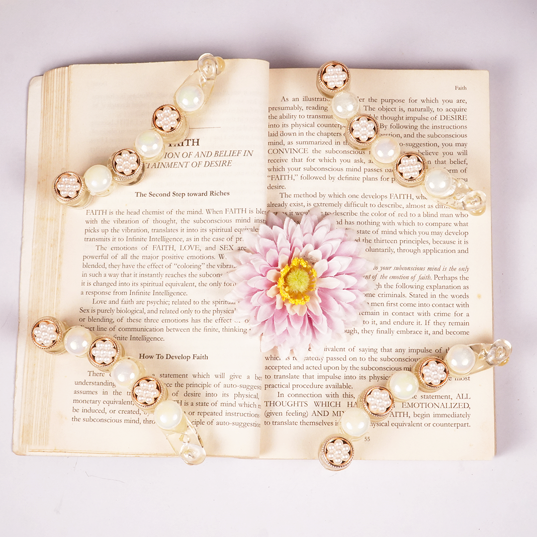 Pearl Bloom Banana Hair Clip