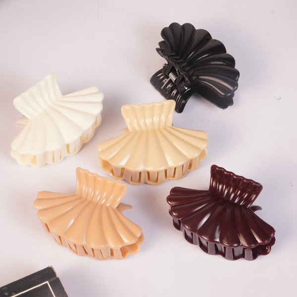 Velvet Shell Hair Claw Clip Random Colors
