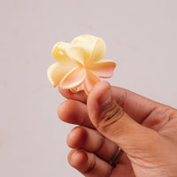 Tropical Blossom Flower Hair Claw Clip – Cute Floral Hold for Effortle