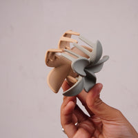 Elegant Plumeria Flower Hair Claw Clip Random Colors