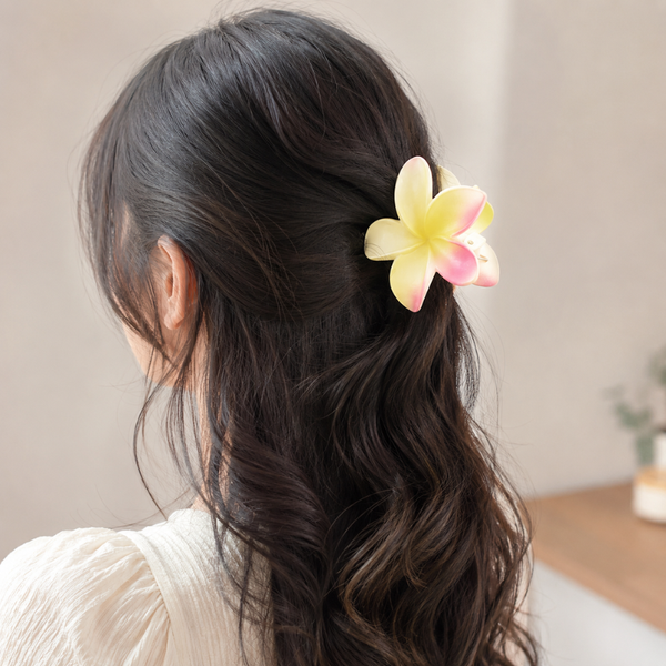 Tropical Blossom Flower Hair Claw Clip – Cute Floral Hold for Effortle