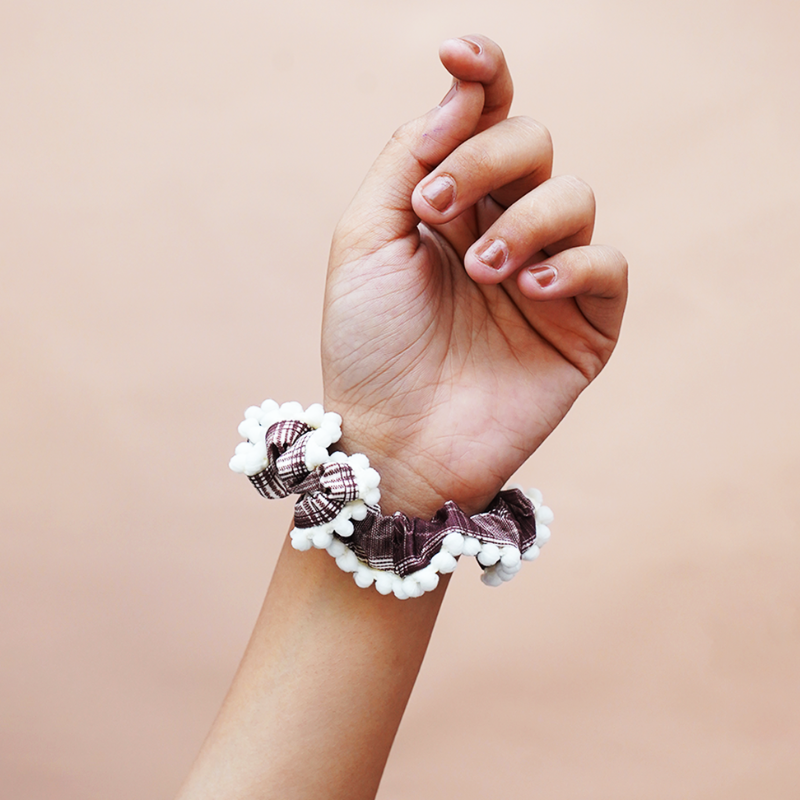 Vintage Plaid Pom Pom Hair Scrunchies for Women & Girls | Soft Elastic. Random Color (one Piece )