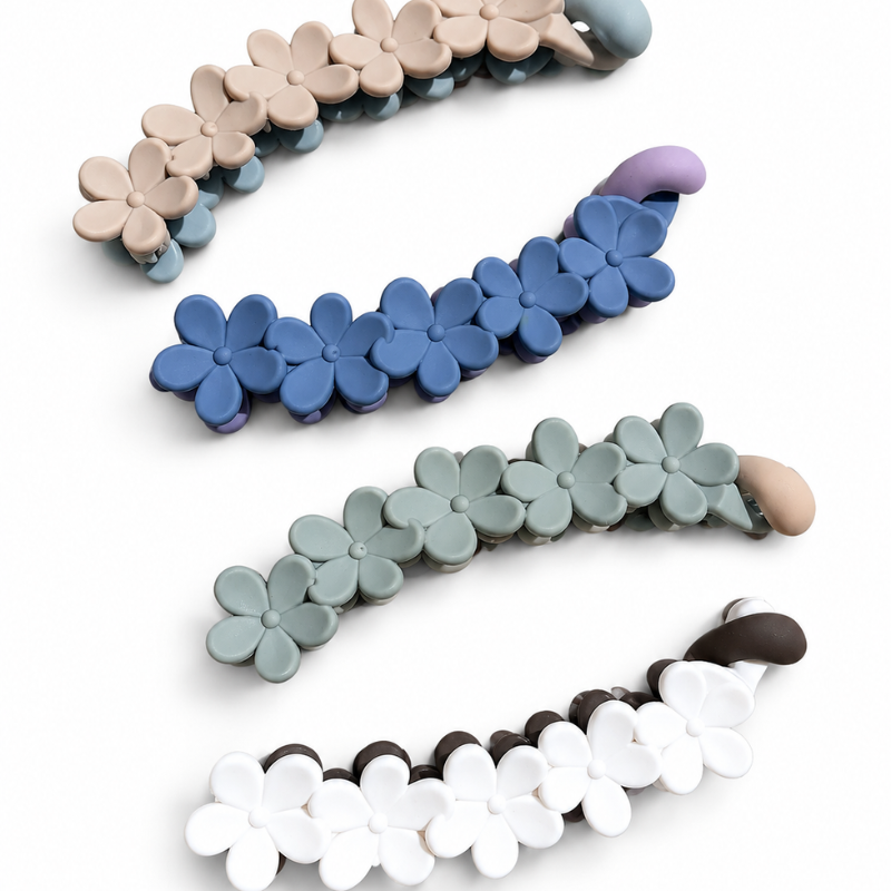 Floral Claw Hair Clips for Women & Girls – Aesthetic Flower Hair Accessories Random Color  (one Piece )