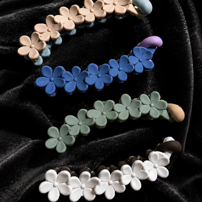 Floral Claw Hair Clips for Women & Girls – Aesthetic Flower Hair Accessories Random Color  (one Piece )